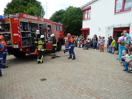 Würgendorf: Sommerfest am Feuerwehrgerätehaus P1050207 Würgendorf: Sommerfest am Feuerwehrgerätehaus
