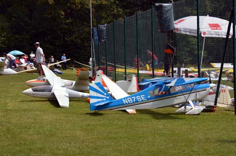 Zahlreiche Besucher bei den Flugmodellsporttagen Modellflug01 Zahlreiche Besucher bei den Flugmodellsporttagen