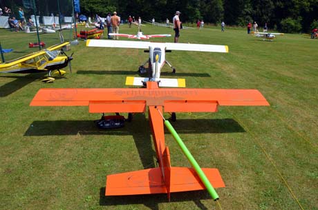 Zahlreiche Besucher bei den Flugmodellsporttagen Modellflug02 Zahlreiche Besucher bei den Flugmodellsporttagen