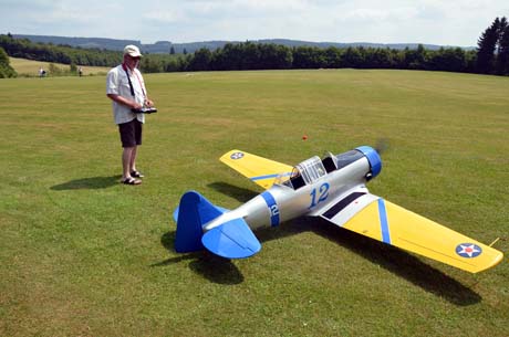 Zahlreiche Besucher bei den Flugmodellsporttagen Modellflug52 Zahlreiche Besucher bei den Flugmodellsporttagen
