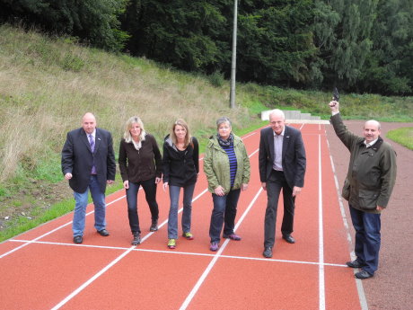 Leichtathleten freuen sich über neue Tartanbahn SportplatzWürgendorf Leichtathleten freuen sich über neue Tartanbahn