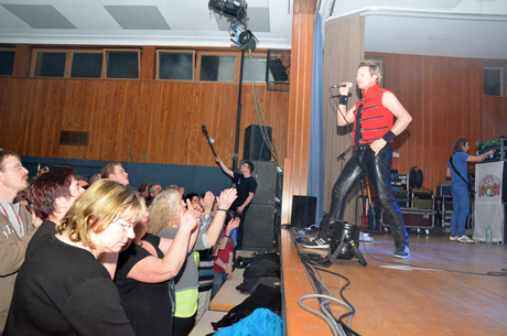 Queen Kings rockten in der Dreisbachhalle QueenKings 49 Queen Kings rockten in der Dreisbachhalle