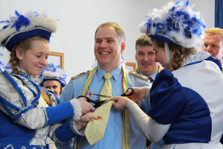 2015-02-13_Erndtebrück_Bundeswehr_Altweiberkarneval_Foto_Peter_Hanke_02