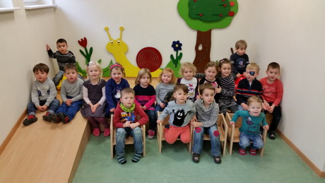 Die Kinder freuten sich über die neuen Spielwände, die den Schlafraum im DRK-Kindergarten Oberdielfen nun verzieren. (Foto: DRK-Kreisverband Siegen-Wittgenstein e.V.)