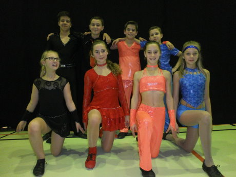 Gingen in Siegburg an den Start: Katharina Hähn und Janosch Boeck, Jennifer Britner und Nico Seidel, Hanna und Luca Mentzel, Romina Hinz und Kevin Seidel.