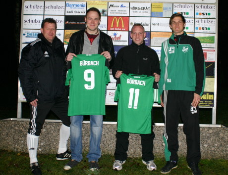 Trainer Stephan Schwarz, Sebastian Klein, Daniel Klöckner und Sven Alpers (Abteilungsleiter Fußball). Foto: Verein