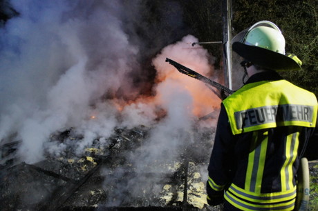 2014-09-23_Neunkirchen_Brand_Skihuette_Klotzbach_Foto_Kay-Helge_Hercher_1