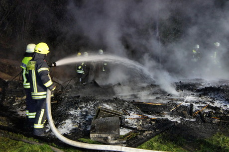 2014-09-23_Neunkirchen_Brand_Skihuette_Klotzbach_Foto_Kay-Helge_Hercher_14