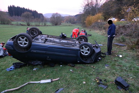 2014-11-05_Burbach-Wuergendorf_VUP_Pkw_ueberschlagen_5_Verletzte_Foto_BS_03