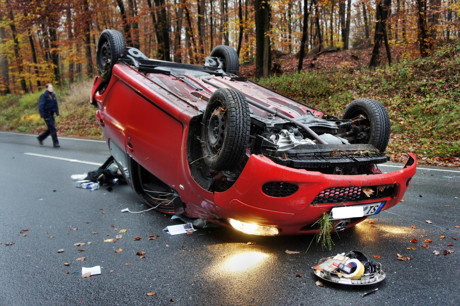 2014-11-05_Eremeitage-Siegen_B54_Pkw_ueberschlagen_19jaehrige_unverletzt_Foto_Hercher_6