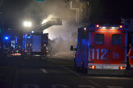 2014-11-20_Siegen_Koblenzer_Str199_Brand_Shisha-Bar_evtl_MolotovCocktail_Foto_Schade_01