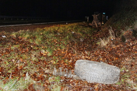 2014-12-23_Siegen_A45_VU_Pkw_mehrfach_überschlagen_unverletzt_Foto_Hercher_8