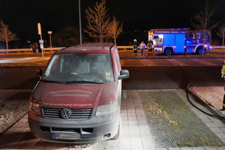 2015-01-21_Siegen_IKEA_Feuerteufel_Brandstiftung_VW-Bus_angezündet_Foto_Hercher_03