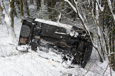 2015-02-02_Wilnsdorf_B54_Pkw_in_Graben_wegen_Schnee_Foto_Hercher_03