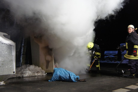 2015-02-04_Wilnsdorf-Rinsdorf_Brandstiftung_Altkleidercontainer_Foto_Hercher_1
