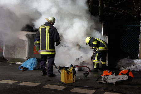 2015-02-04_Wilnsdorf-Rinsdorf_Brandstiftung_Altkleidercontainer_Foto_Hercher_2