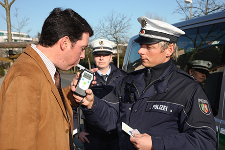 Die Polizei kennt kein Pardon für Alkoholsünder | Foto: Achiv Polizei NRW