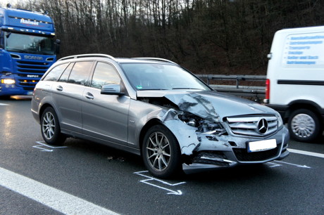 2015-03-02_Wilnsdorf_A45_Wdorf-Dortm_VUP_2_Pkw_Foto_Hercher_2