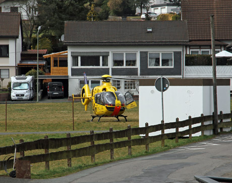2015-03-26_Kreuztal-Littfeld_Pkw_in_Haus_gefahren_Foto_mh_01_Foto_wirSiegen_9