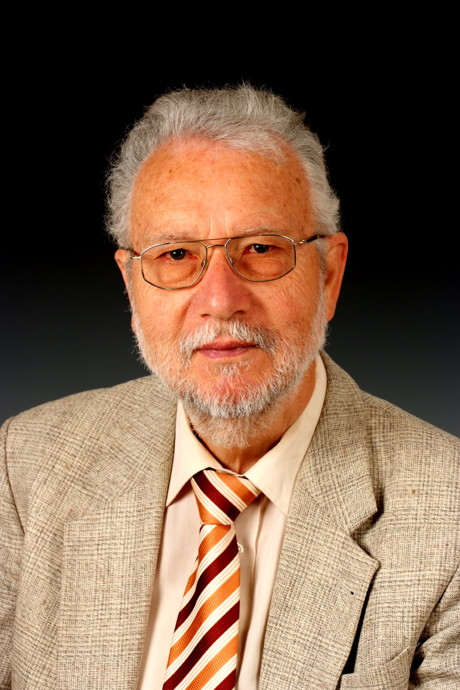 Emeritus Prof. Dr. Claus Grupen erhält Auszeichnung der Helmholtz Alliance for Astroparticle Physics (HAP) für seine Verdienste in der Astroteilchenphysik. (Foto: Uni)