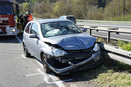 2015-04-20_Siegen_A45_Richtung_Frankfurt_VUP_3Lkw_1Pkw_Foto_Hercher_11
