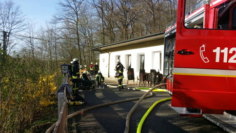 2015-04-21_Freudenberg_Waldbrand_Sängerheim_in_Gefahr_02