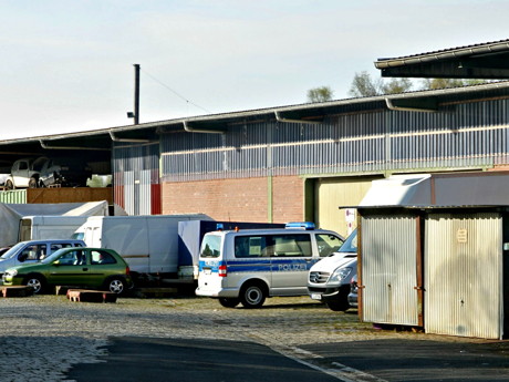 2015-04-28_Kreuztal_Güterbahnhof_Razzia_Paketzusteller_Foto_wirSiegen