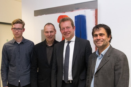 Eröffnung des ersten Teils des neuen Campus (von rechts): Dekan Prof. Dr. Volker Wulf, Bürgermeister Steffen Mues, Prof. Dr. Gustav Bergmann und Robert Bergmann.