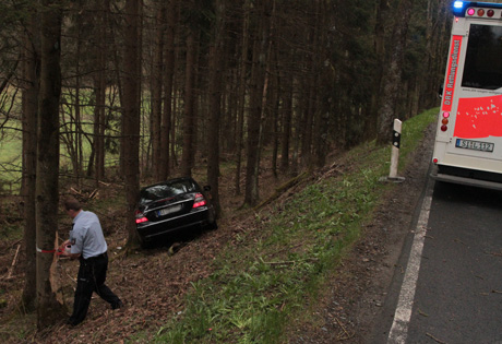 Die Polizei sperrte den Bereich ab und es kam zu Verkehrsbehinderungen | Foto: wirSiegen.de