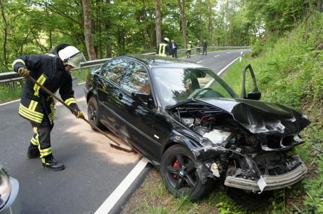 2015-05-20_Oberdresselndorf_L730_VU_Pkw_in_Graben_Foto_Hercher_01