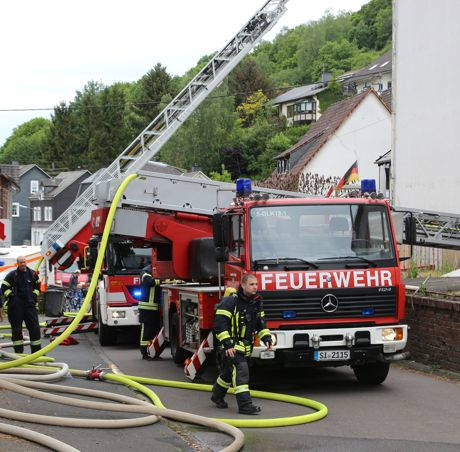 2015-05-26_Siegen-Eisern_Feuer4_Eisern_Alte Schule_Foto_mg_03