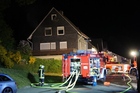 2015-05-28_Wilnsdorf-Wilden_Feuer4_Zimmerbrand_Schwerstverletzter_Foto_Hercher_01