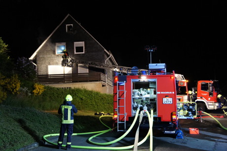 2015-05-28_Wilnsdorf-Wilden_Feuer4_Zimmerbrand_Schwerstverletzter_Foto_Hercher_05