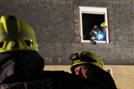 2015-05-28_Wilnsdorf-Wilden_Feuer4_Zimmerbrand_Schwerstverletzter_Foto_Hercher_06