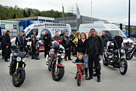 2015-04-25_Wilnsdorf_ffg-reifenDE_Motorradausfahrt_für_guten_Zweck_Foto_Hercher_1