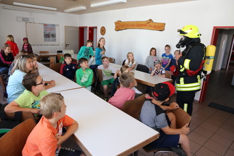 2015-06-10_Wilgersdorf_Feuerwehr_Brandschutzerziehung_Grundschule_Foto_Feuerwehr_01