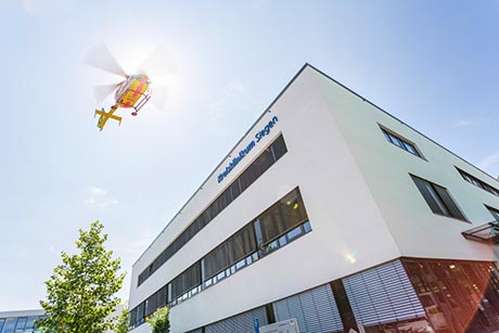 Rettungshubschrauber Christoph 25 im Anflug auf das Kreisklinikum Siegen | Foto: Kreisklinikum Siegen