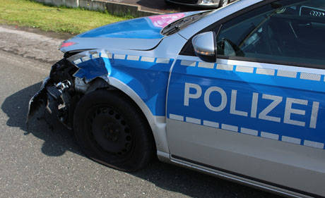 2015-08-11_Siegen-Seelbach_Vu_Polizeiwagen_Freudenbergerstraße_Foto_mg_02