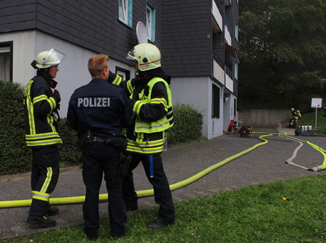2015-09-29_Siegen_Feu4_Fischbacherberg_Ypernstraße_Kellerbrand_Foto_mg_04