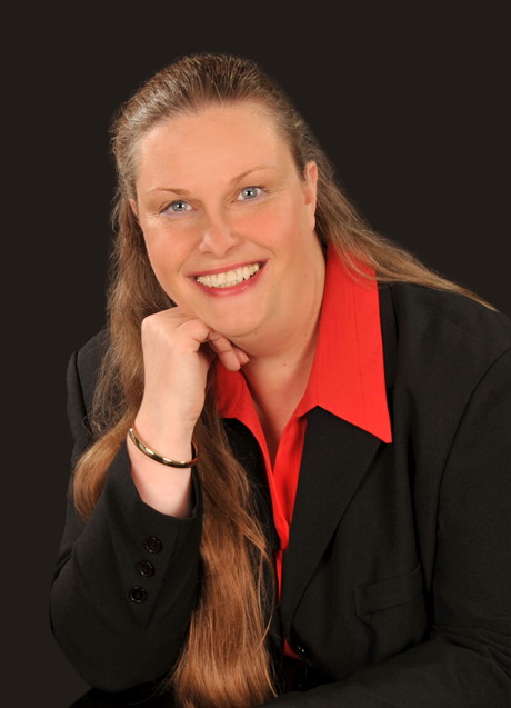 Am 26.10.2015 informiert Referentin Carmen Müller in Kooperation mit der Gleichstellungsbeauftragten der Gemeinde Burbach, Kerstin Stahl, im Bürgerhaus Burbach über das neue Mindestlohngesetz (MiLoG). (Foto: privat)
