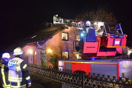 2015-12-26_Kreuztal_Feuerwehreinsätze der Stadtfeuerwehr Kreuztal an den Weihnachtstagen_Foto_Feuerwehr_01