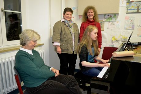 2015-12-28_Siegen_Musikschule_Angebot_Flüchtlinge_02