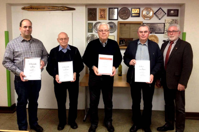 v.l.n.r.: Frank Petri, Gerhard Otto, Werner Kreuz, Arthur Wagener, Theo Sting (Foto: Verein)