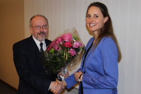 Dr. Gerhard Zoubek, Vorsitzender des Regionalvereins LEADER-Region 3-Länder-Eck, begrüßte die neue Regionalmanagerin Anne-Kathrin Hoß.