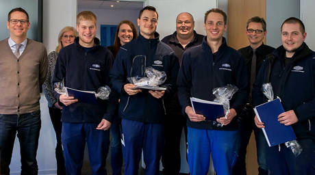 v. l. n. r.: Mark Georg (GF), Christine Dittmann (Betriebsrat), Robin Stein (Industriemechaniker), Franzisca Strunk (Personalreferentin), Florian Kamal (Zerspanungsmechaniker), Stephan Schulte (Ausbilder), Steffen Heimbach (Industriemechaniker), Thomas Kleb (Personalleiter), Nils Gühmann (Industriemechaniker). (Foto: © GEORG)