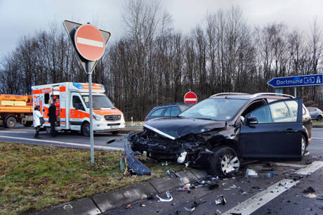 2016-02-24_Wilnsdorf_L722_VUP_2 Verletzte_Abzweig zur A45_Foto_Hercher_03