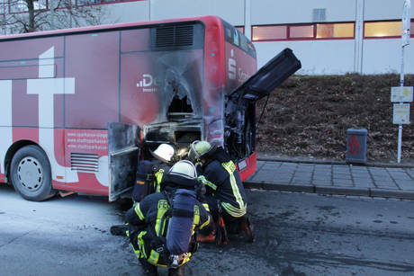 2016-02-29_Siegen_Feu3_Linenbus_Brennt_Motorraum (4)