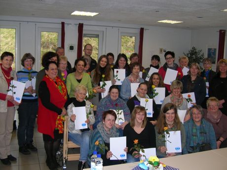 Mit Erfolg schlossen die Helferinnen die Qualifizierungsmaßnahme ab. Foto: Senioren-Service-Stelle
