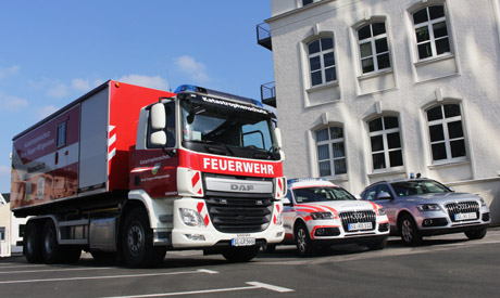 2016-03-10_Siegen_Übergabe_Einsatzfahrzeuge_Feuerwehr_Notarzt_(c)_Mg (23)