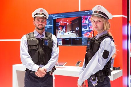 Die vernetzte BodyCam: Der digitale Freund und Helfer. Foto: obs/Vodafone GmbH